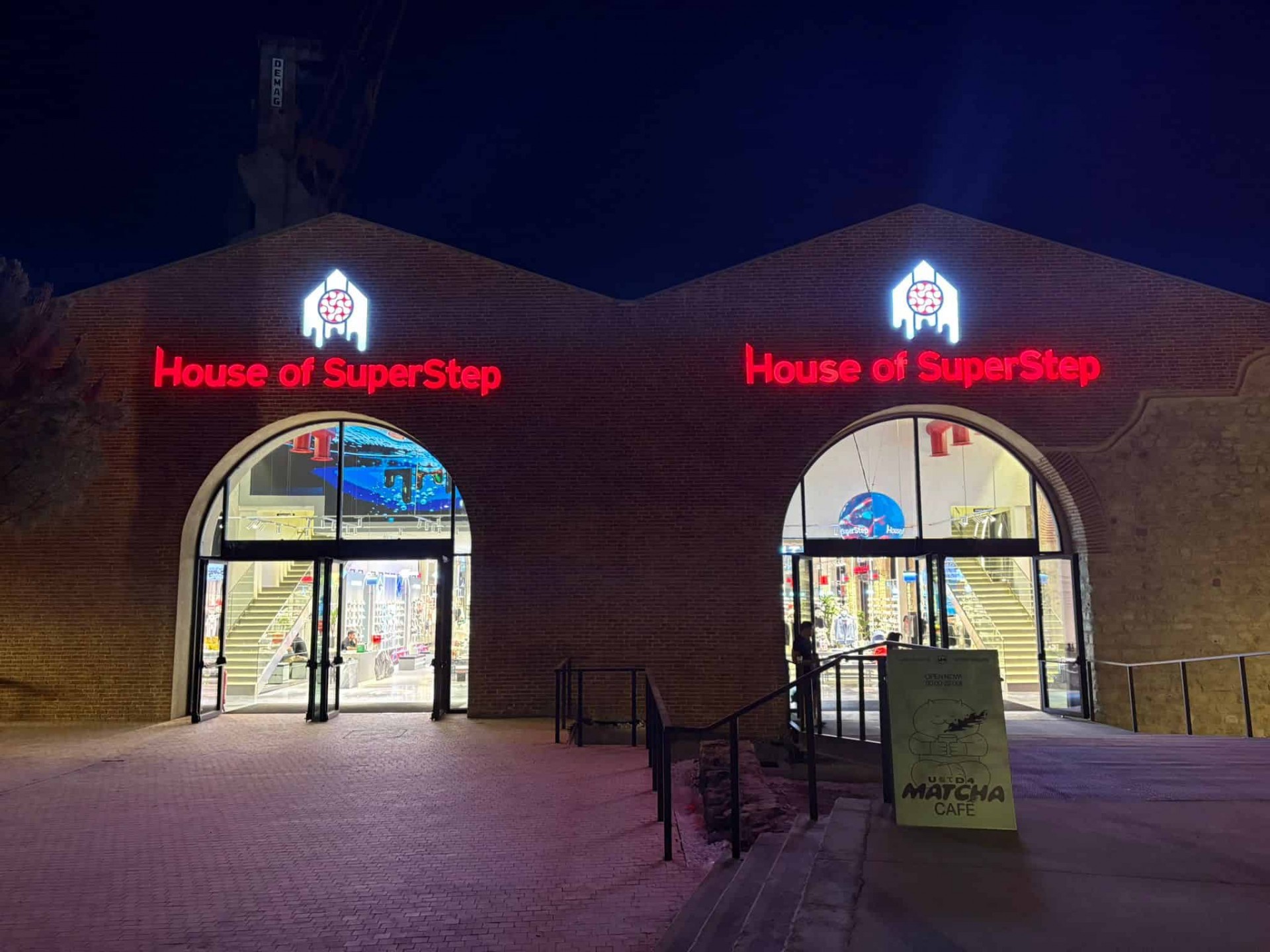 İç & Dış Mekan Cephe Tabelaları